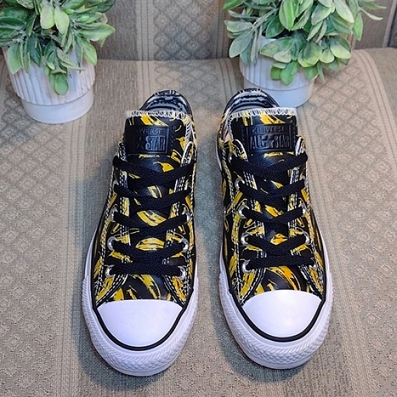 Limited Edition Converse X Andy Warhol Leather Banana Print Low Ox Sneakers - Picture 15 of 16